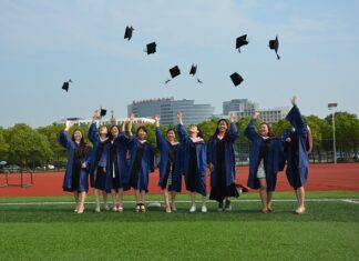 Co daje tytuł magistra?